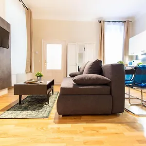 Lindengasse Apartment Vienna