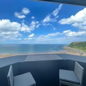 Penthouse Flat In Apartment Scarborough