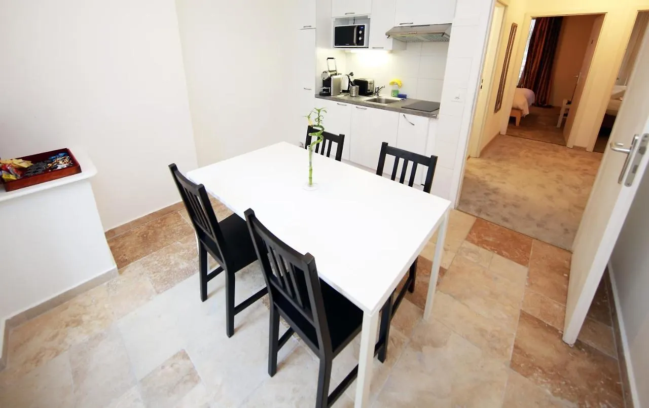 Cozy Apartment Close To Cornavin Train Station And Lake Geneva